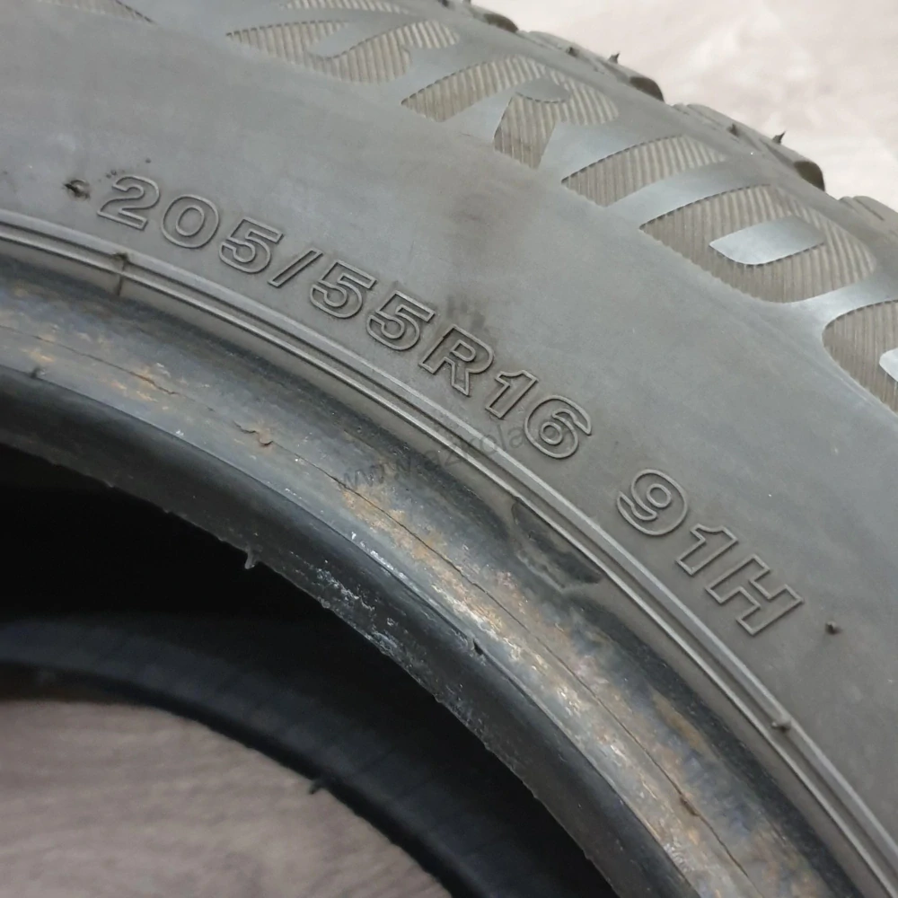 Zimní pneumatiky 205/55 R16 Bridgestone č.AP710
