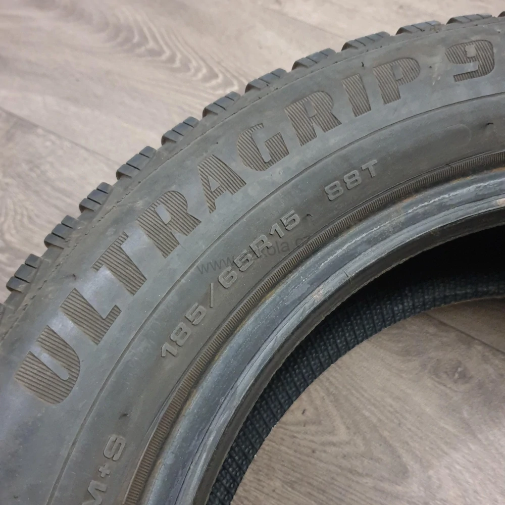 Zimní pneumatiky 185/65 R15 GoodYear č. AP747