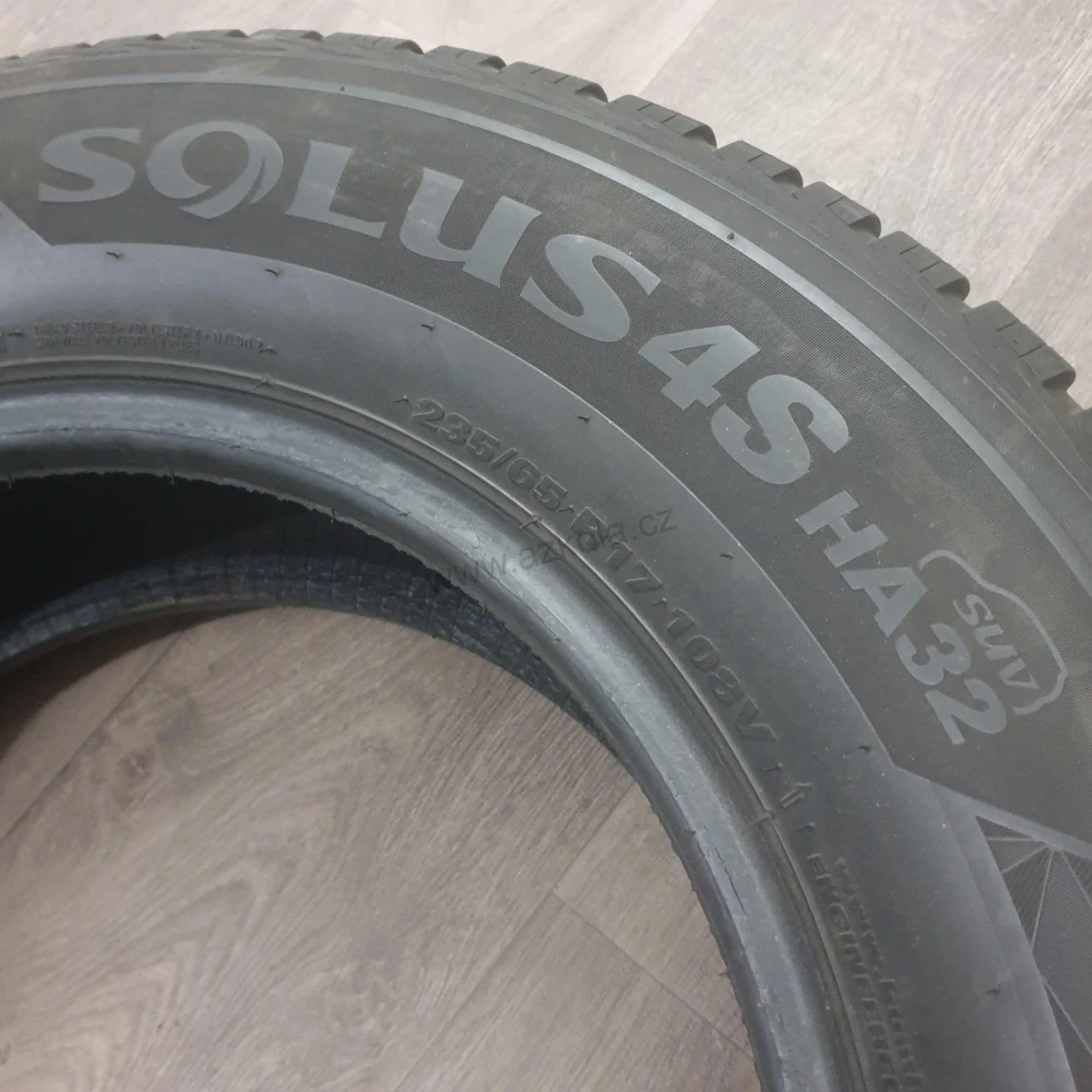 Celoroční pneumatiky 235/65 R17 SUV Kumho č. AP780
