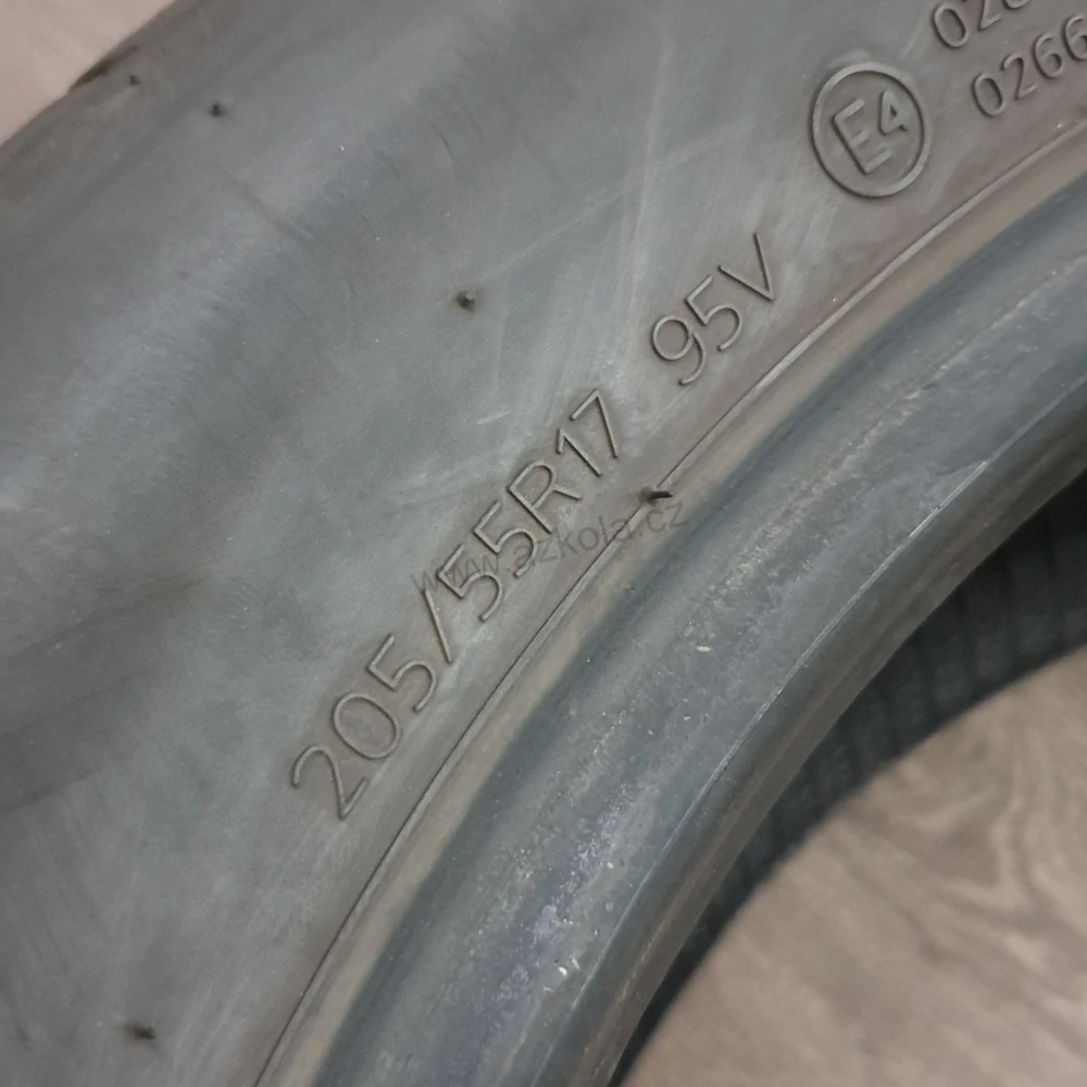Zimní pneumatiky 205/55 R17 Hankook č. AP804