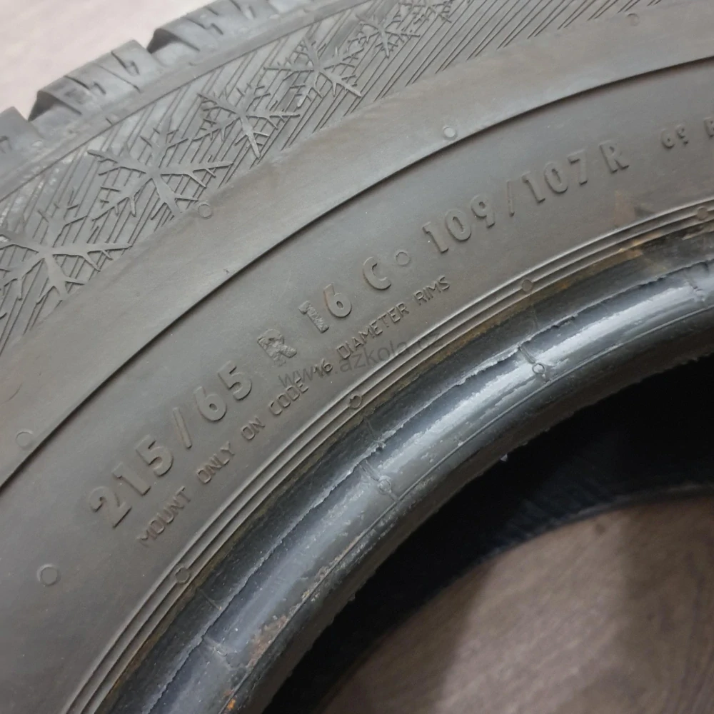 Zimní pneumatiky 215/65 R16C Barum č. AP812