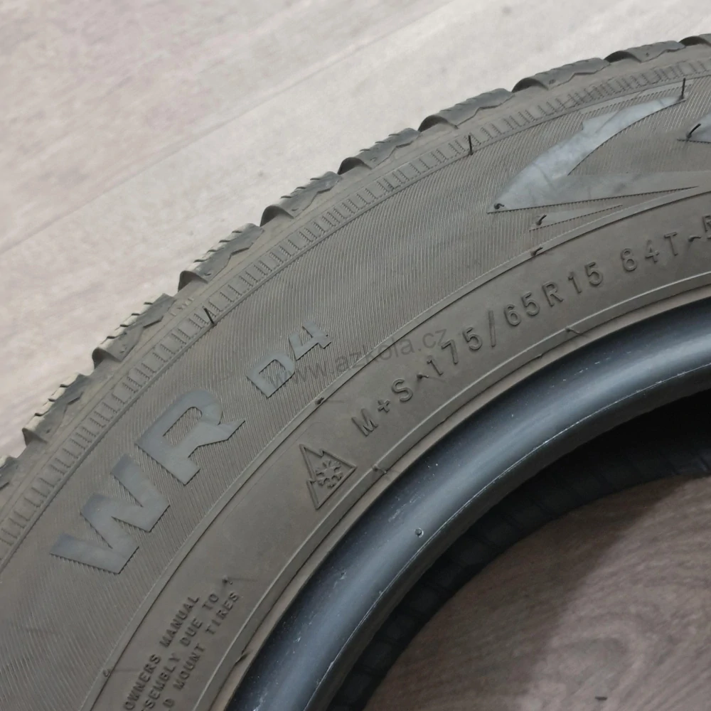 Zimní pneumatiky 175/65 R15 Nokian č. AP813