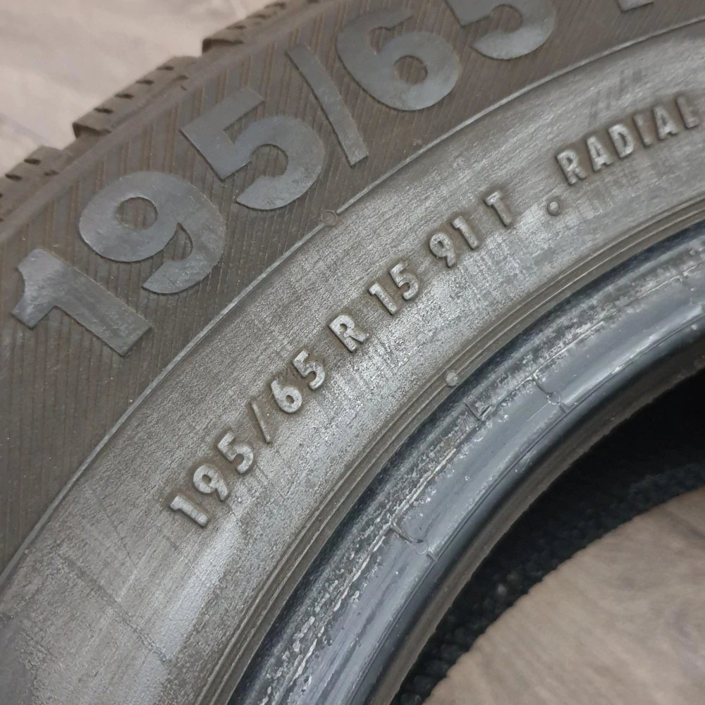 Zimní pneumatiky 195/65 R15 Barum č. AP845