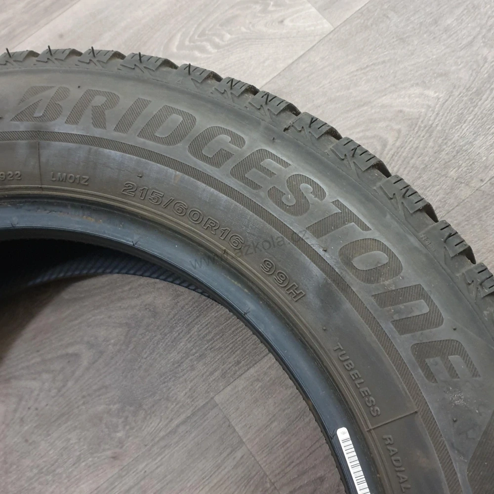 Zimní pneumatiky 215/60 R16 Bridgestone č. AP852