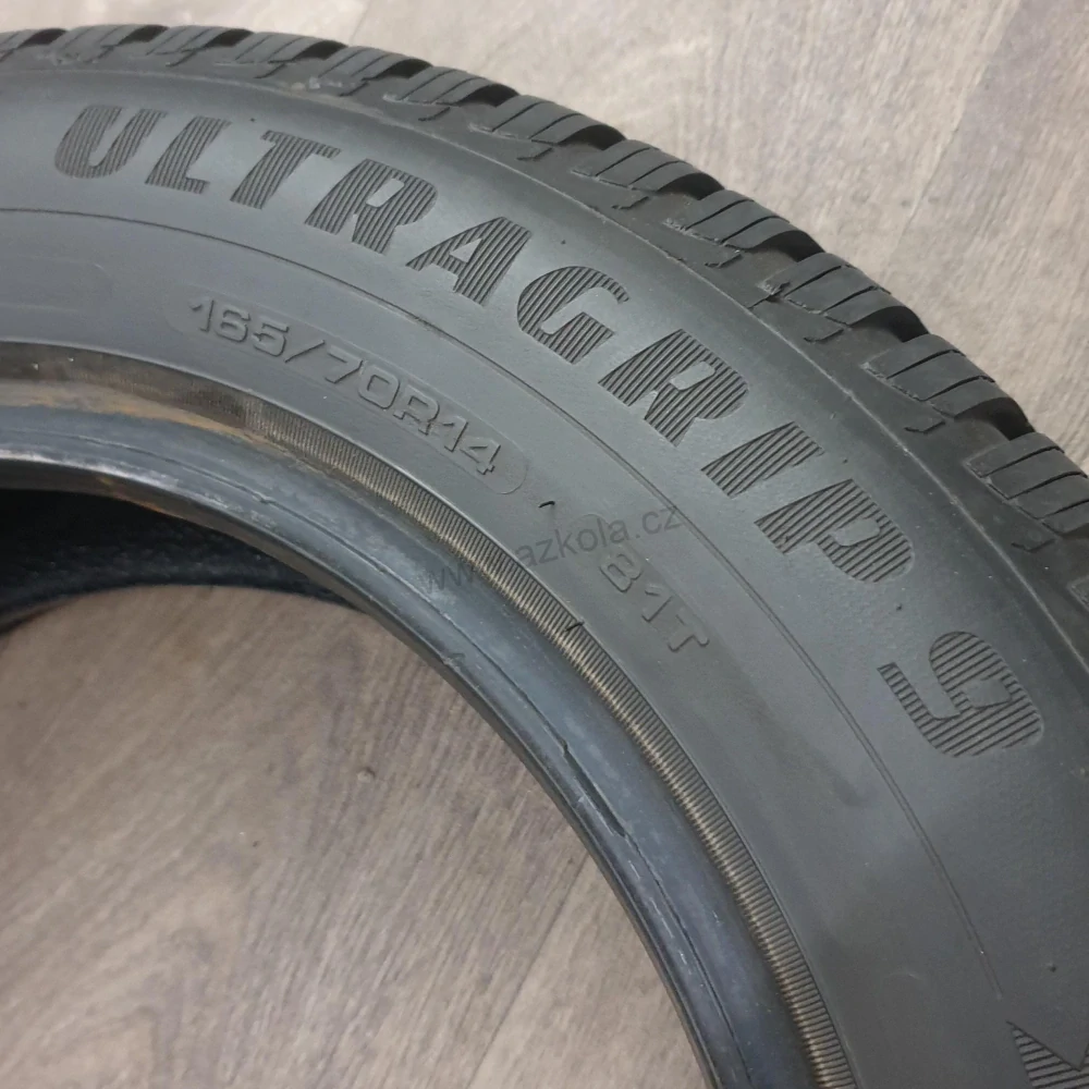 Zimní pneumatiky 165/70 R14 GoodYear č. AP874