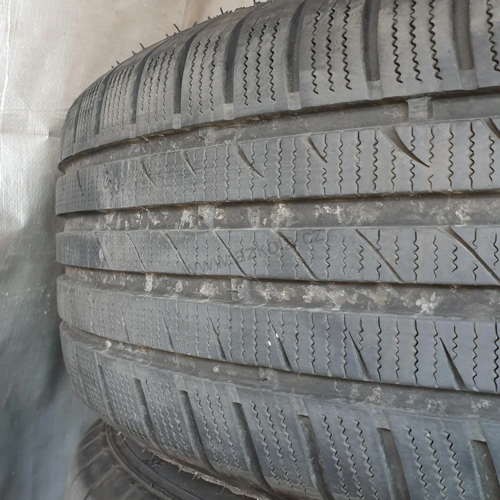 Zimní kola Dacia Duster 215/65 R16 č. AK170