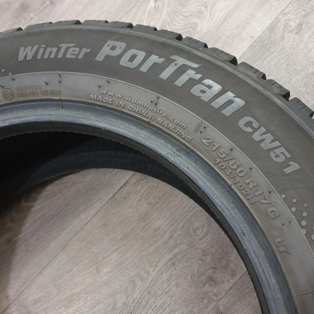 Zimní pneumatiky 215/60 R17C Kumho č. AP881