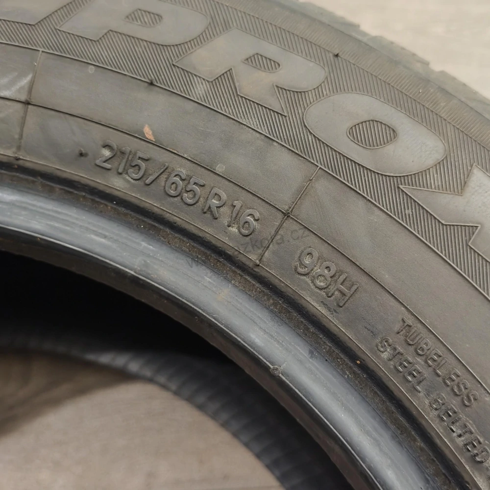 Zimní pneumatiky 215/65 R16 Toyo č. AP896