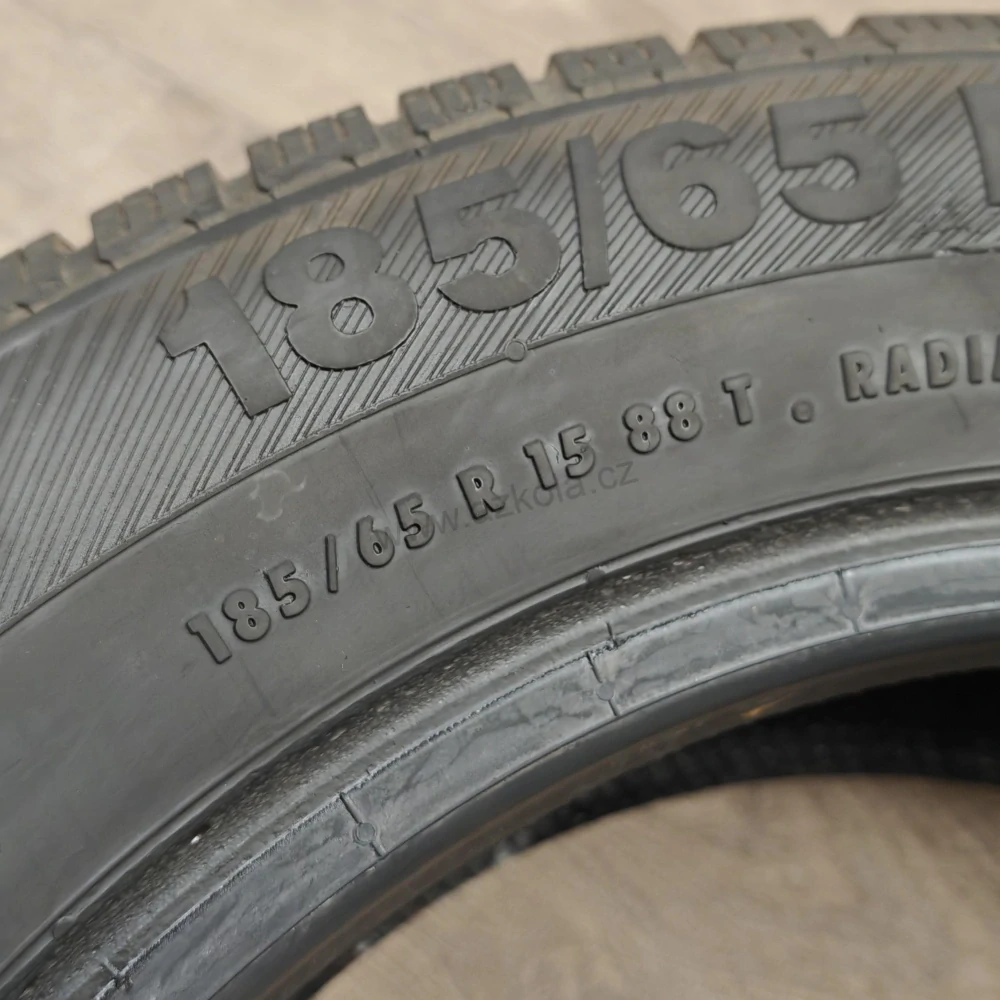Zimní pneumatiky 185/65 R15 Barum č. AP906