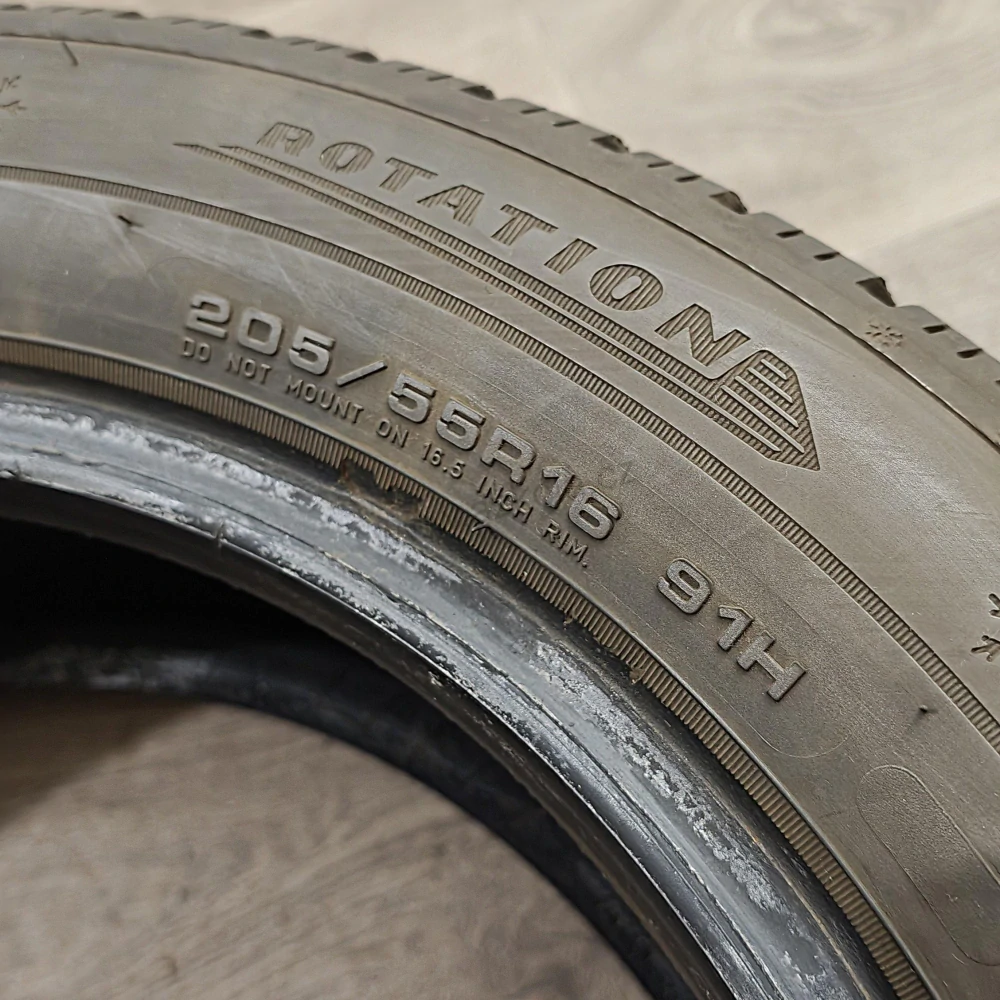 Zimní pneumatiky 205/55 R16 Dunlop č. AP917