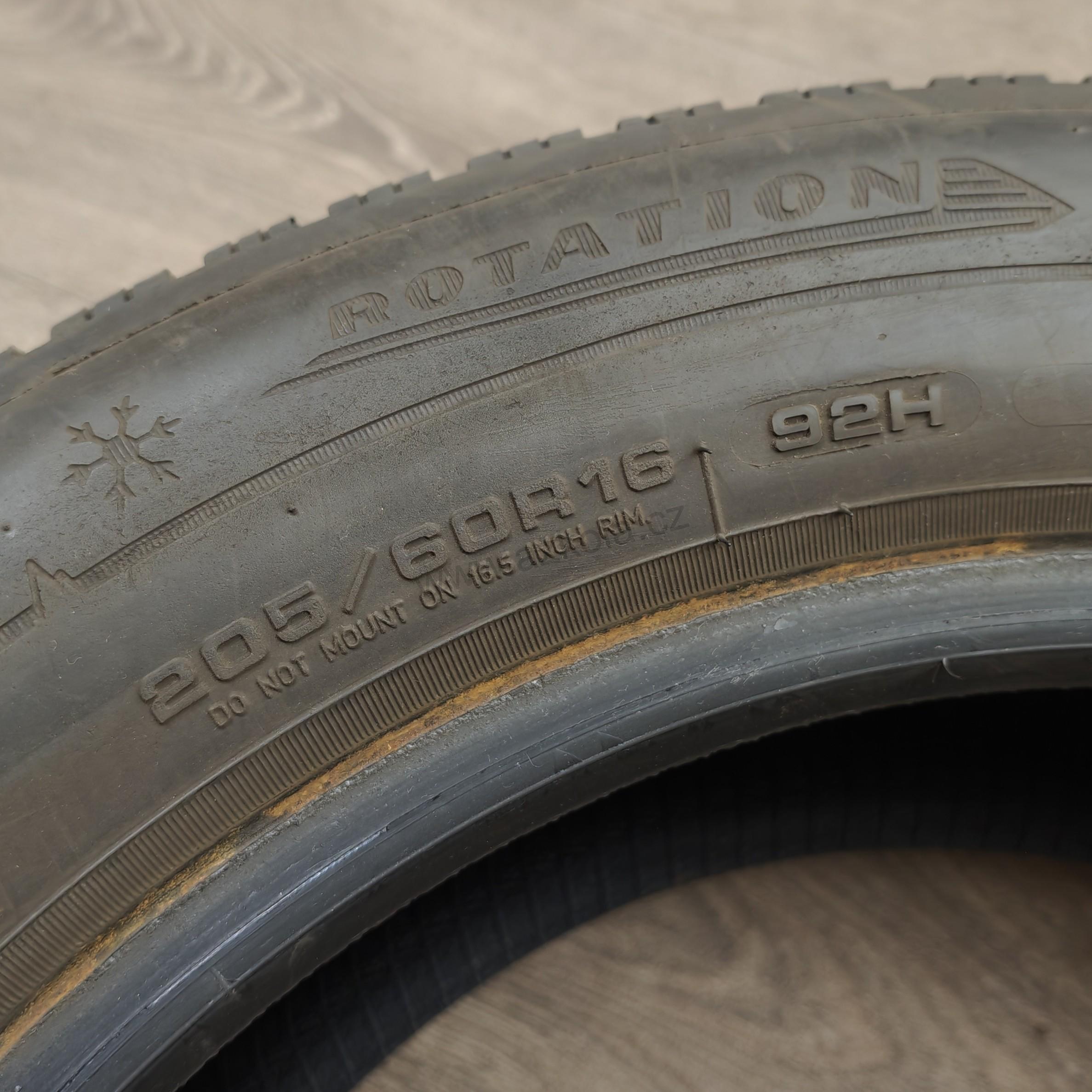 Zimní pneumatiky 205/60 R16 Dunlop č. AP952