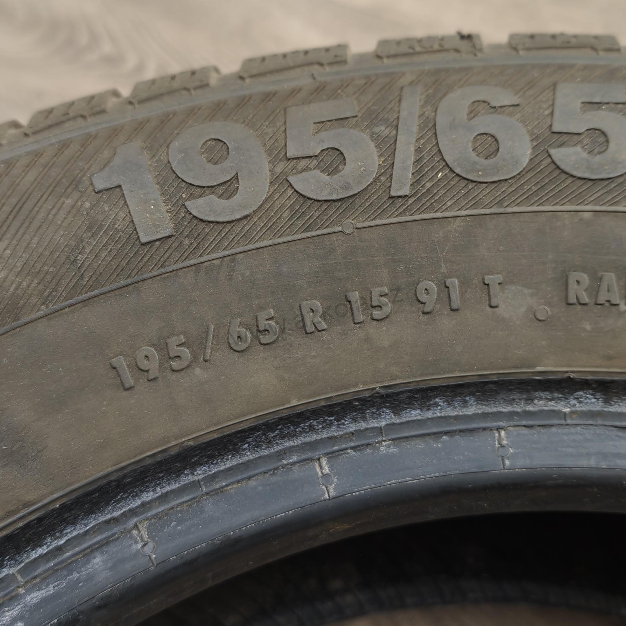 Zimní pneumatiky 195/65 R15 Barum č. AP953