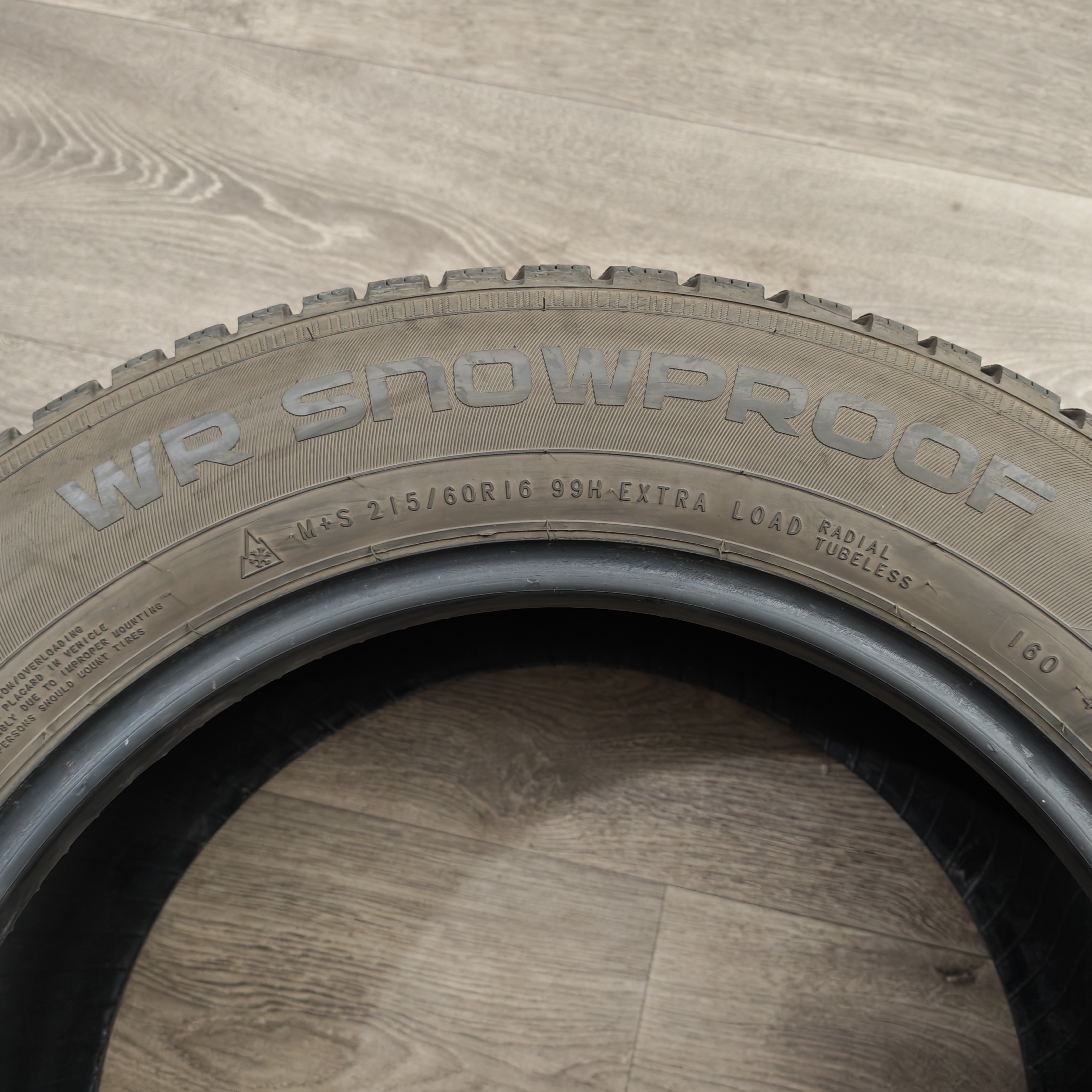Zimní pneumatiky 215/60 R16 Nokian č. AP973