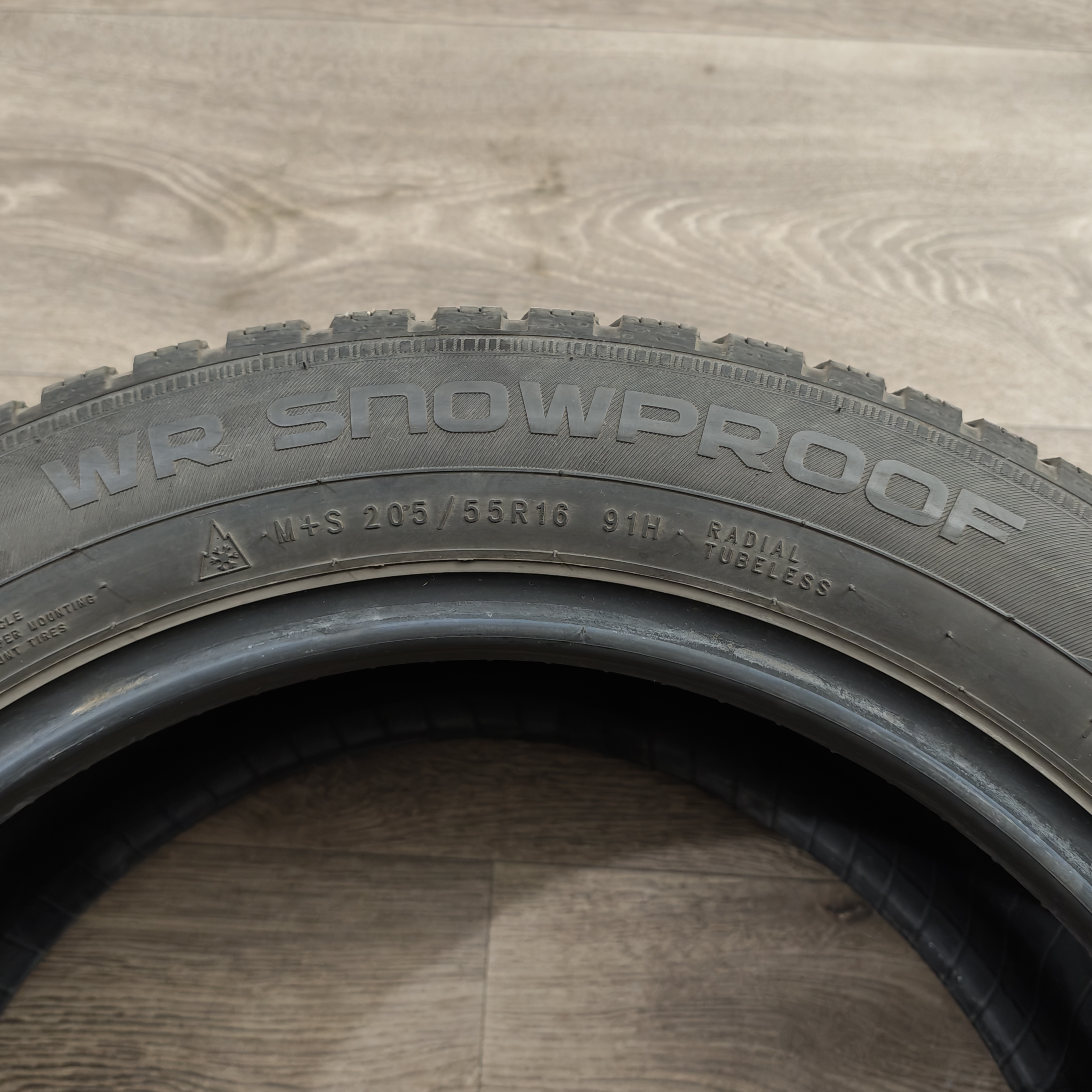 Zimní pneumatiky 205/55 R16 Nokian č. AP974