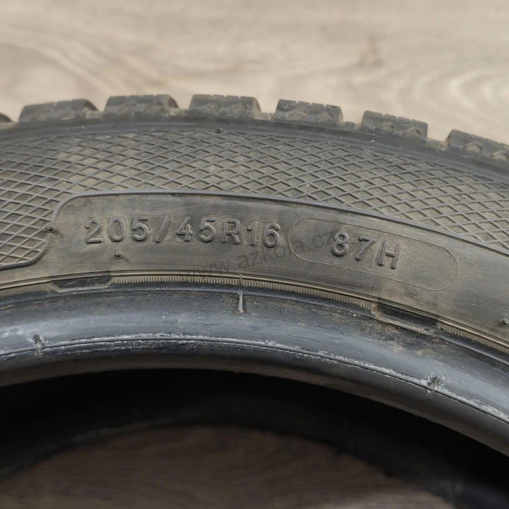 Zimní pneumatiky 205/45 R16 Kleber č. AP996