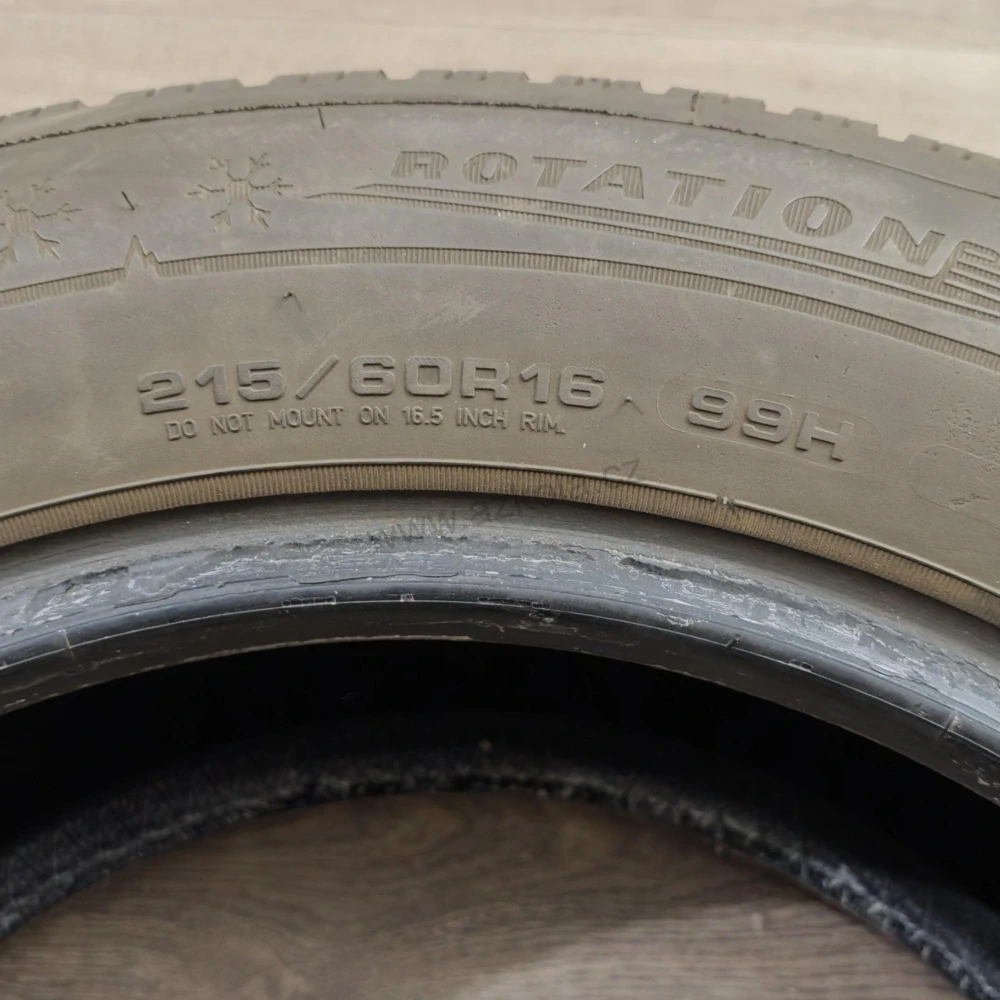 Zimní pneumatiky 215/60 R16 Dunlop č. AP998