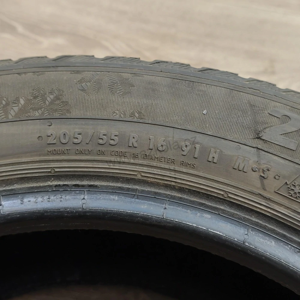 Zimní pneumatiky 205/55 R16 Semperit č. AP1010