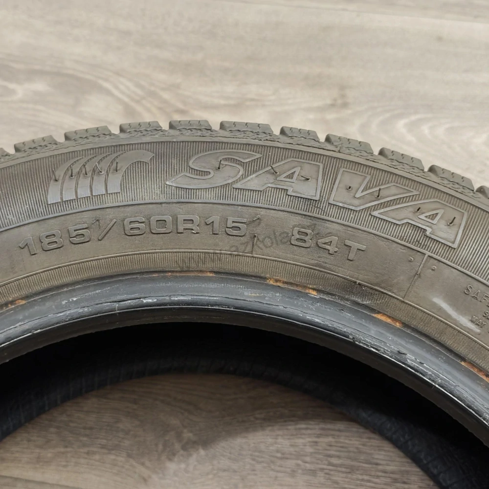 Zimní pneumatiky 185/60 R15 Sava č. AP1013