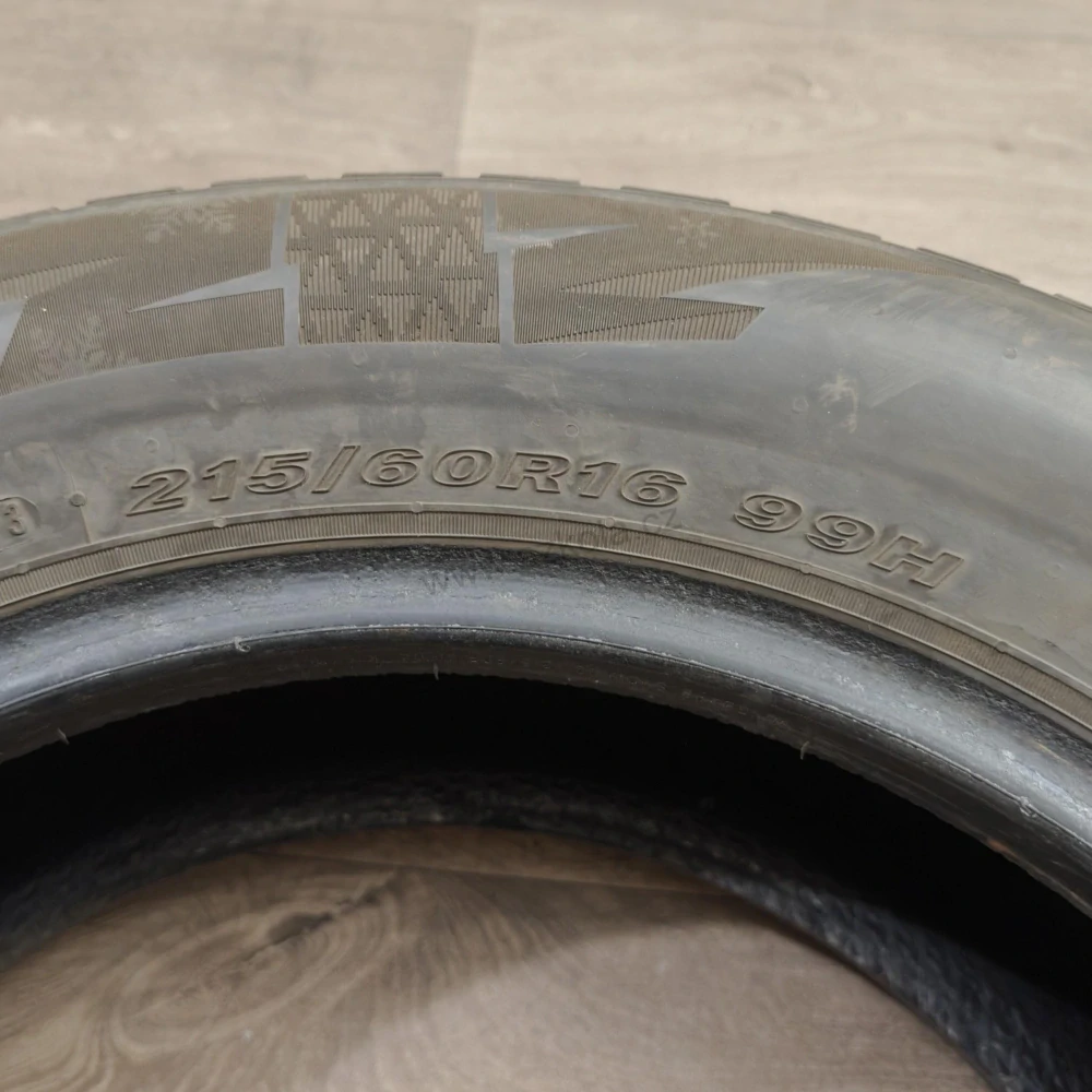 Zimní pneumatiky 215/60 R16 Nexen č. AP1034