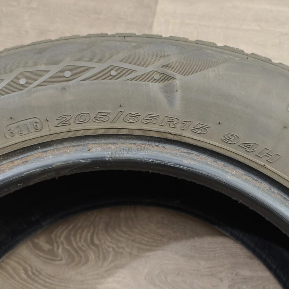 Zimní pneumatiky 205/65 R15 Nexen č. AP1038