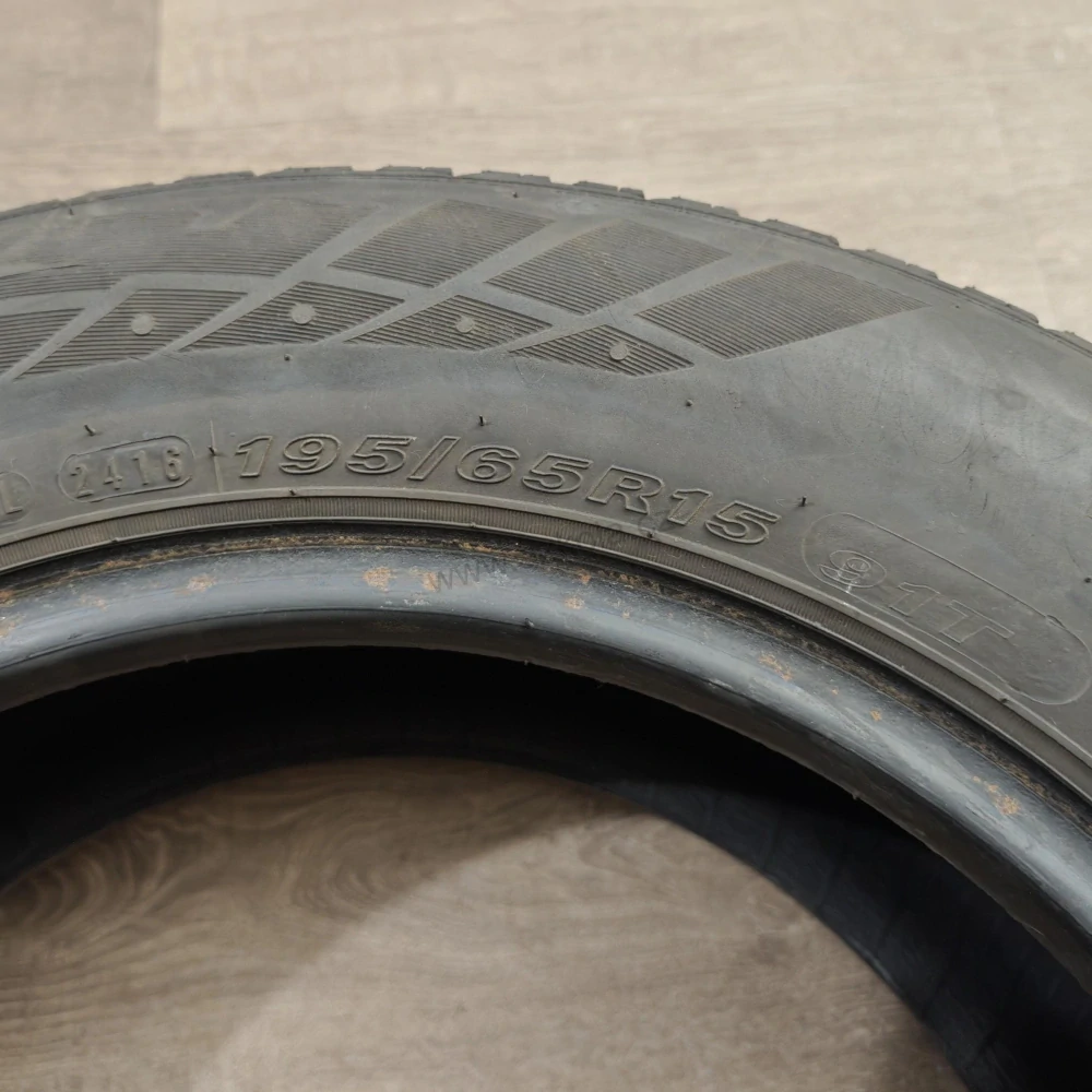 Zimní pneumatiky 195/65 R15 Nexen č. AP1047