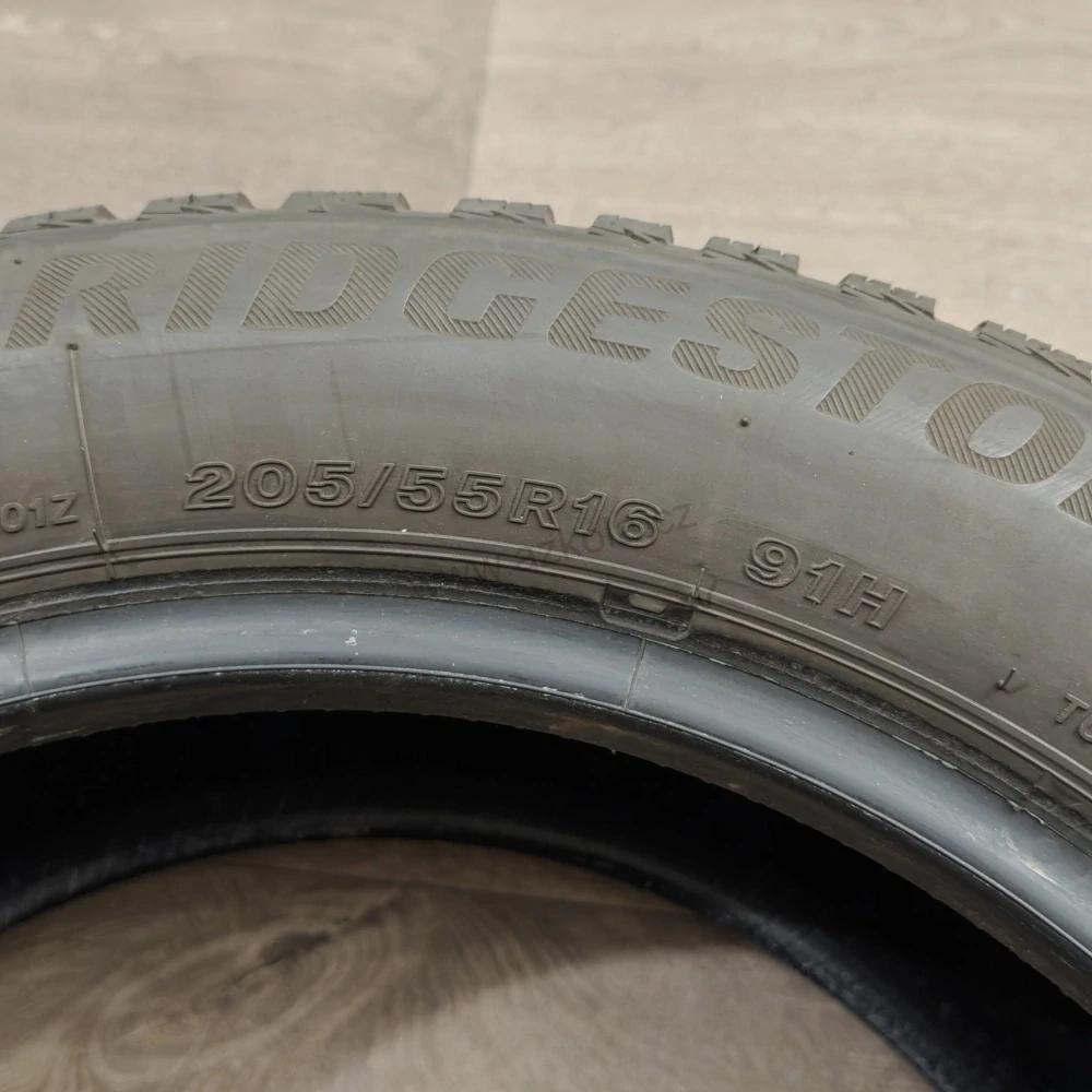 Zimní pneumatiky 205/55 R16 Bridgestone č. AP1064