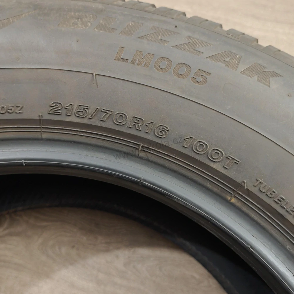 Zimní pneumatiky 215/70 R16 Bridgestone č. AP1081