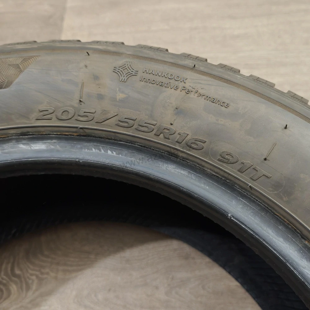 Zimní pneumatiky 205/55 R16 Hankook č. AP1089