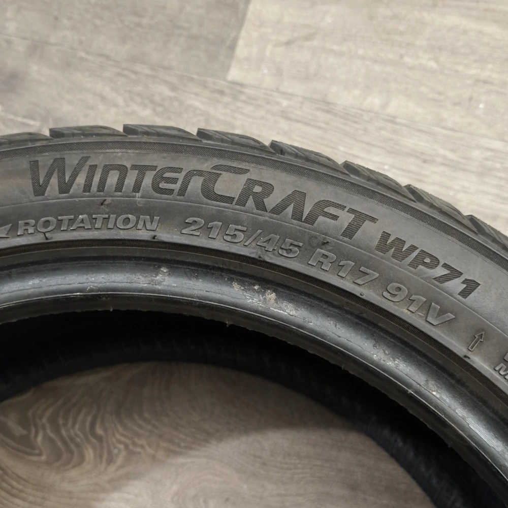 Zimní pneumatiky 215/45 R17 Kumho č. AP1111
