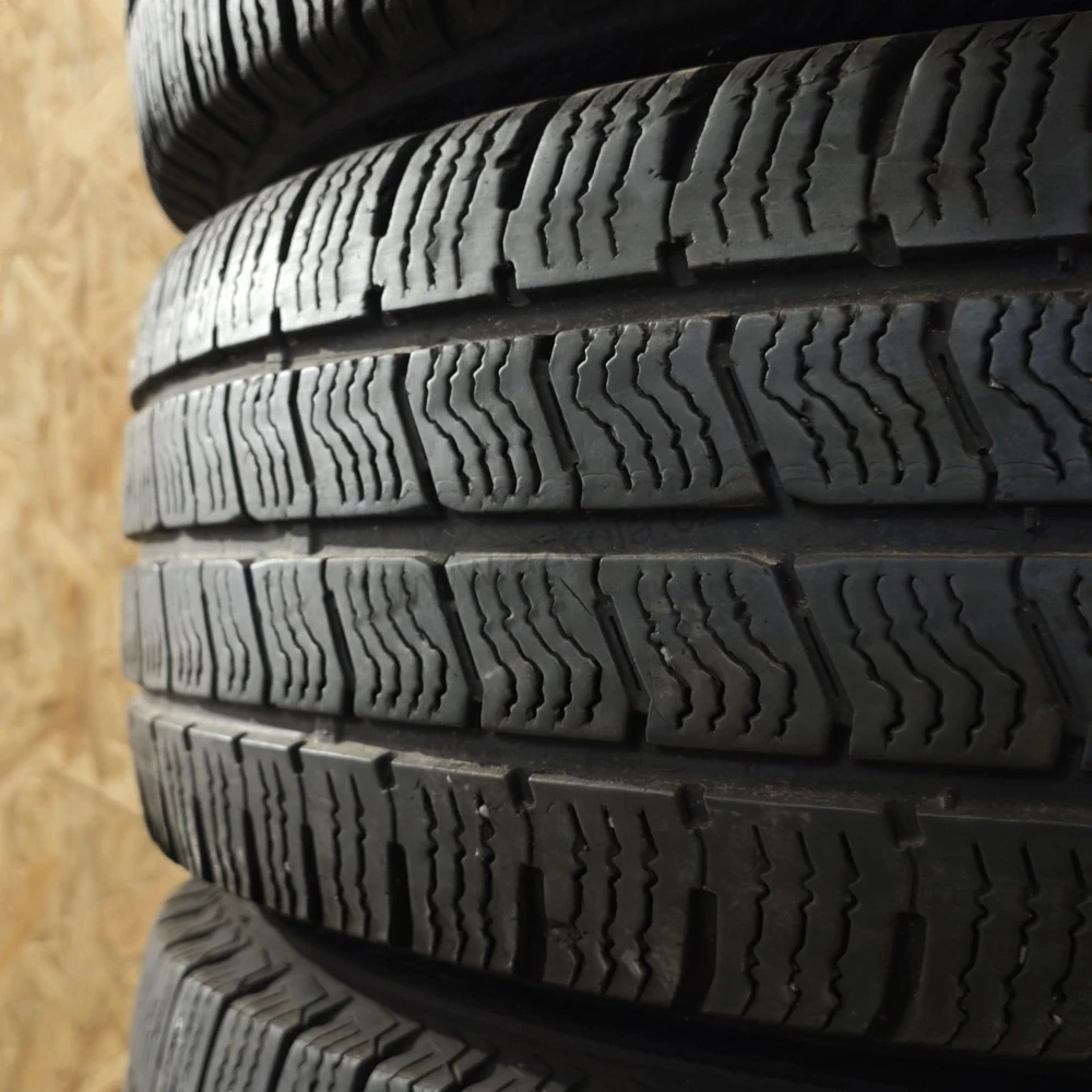 Zimní kola Citroen, Fiat, Iveco, Opel, Peugeot, Toyota 215/70 R15C č. AK224