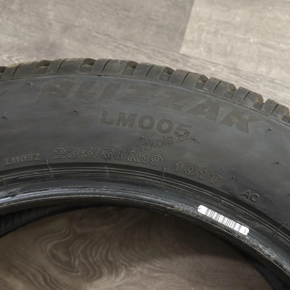Zimní pneumatiky 235/55 R19 Bridgestone č. AP1168