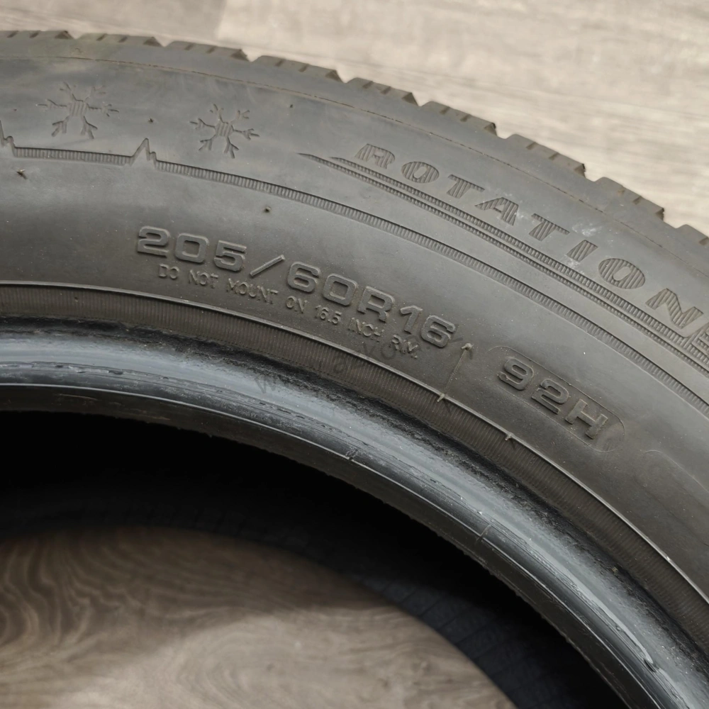 Zimní pneumatiky 205/60 R16 Dunlop č. AP1169