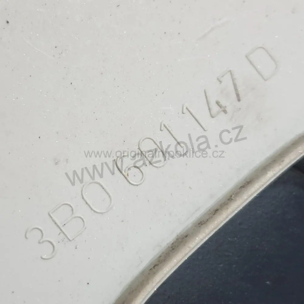 Originální poklice Volkswagen 15" Golf, Caddy, Touran (použité)