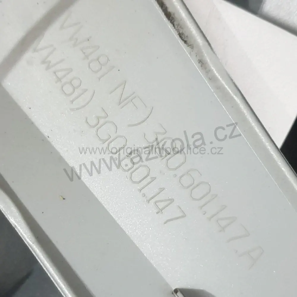 Originální poklice Volkswagen 16" Passat, Golf, Touran - nové logo (zánovní)
