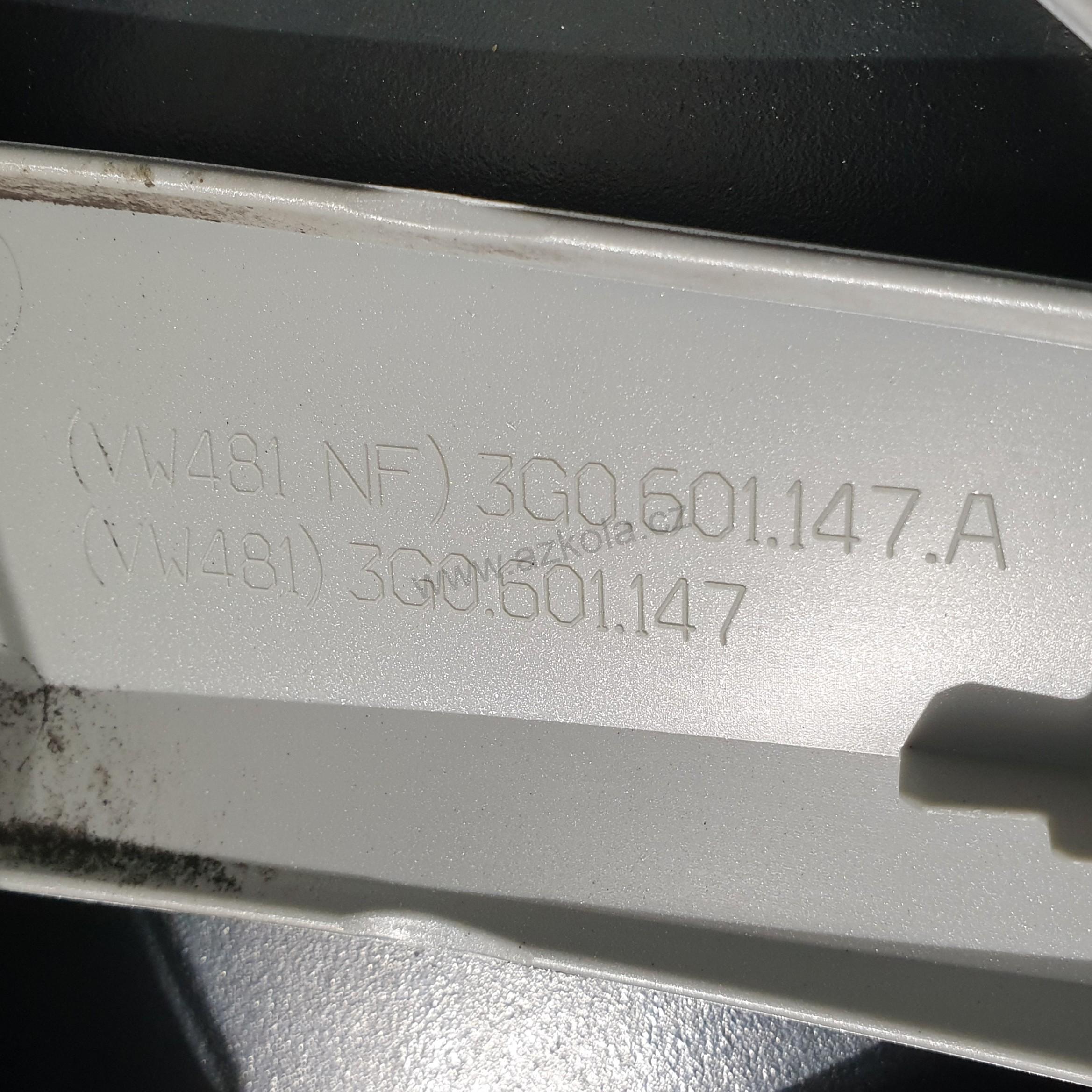 Originální poklice 16" Volkswagen Passat, Golf, Touran - nové logo (použité)