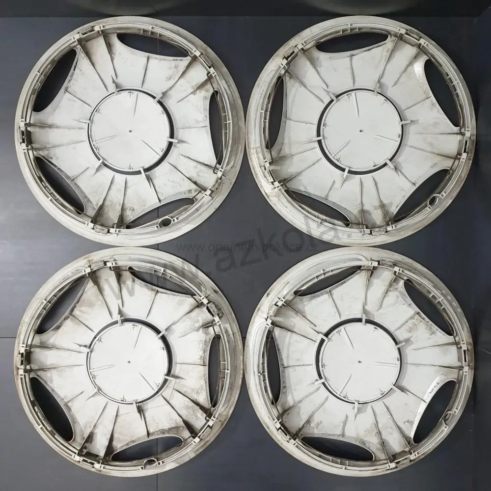 Sada originálních poklic Mercedes 15" W210, A-Class (použité)