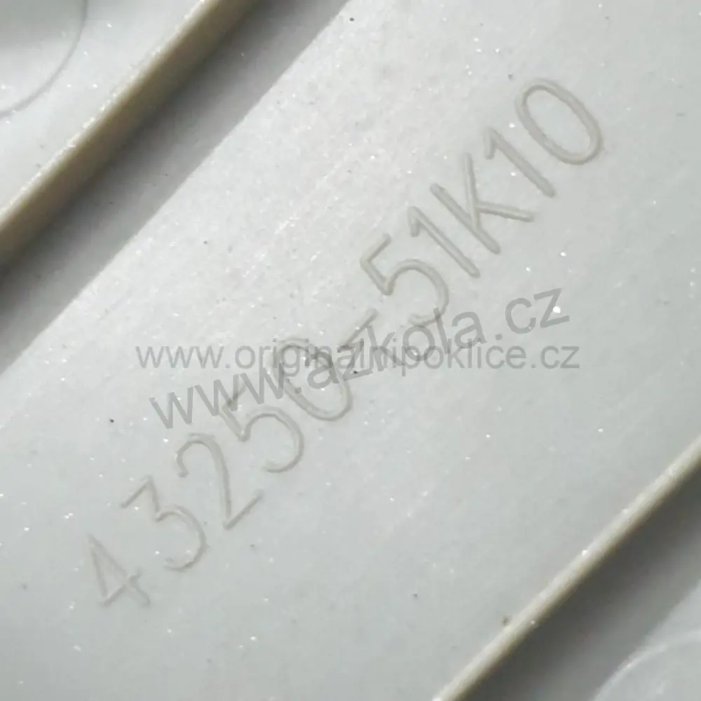 Originální poklice Suzuki 14" Alto (bazarová, použitá)