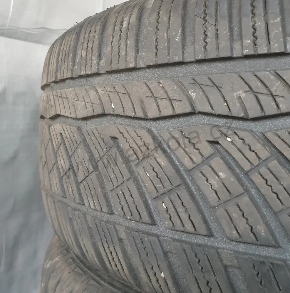 Sada zimních kol Volkswagen 205/55 R16 č. AK69