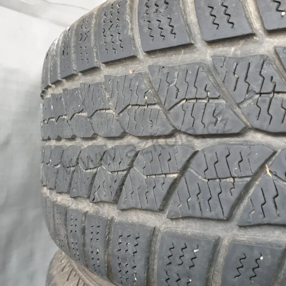 Sada zimních kol Ford 195/60 R15 č. AK70