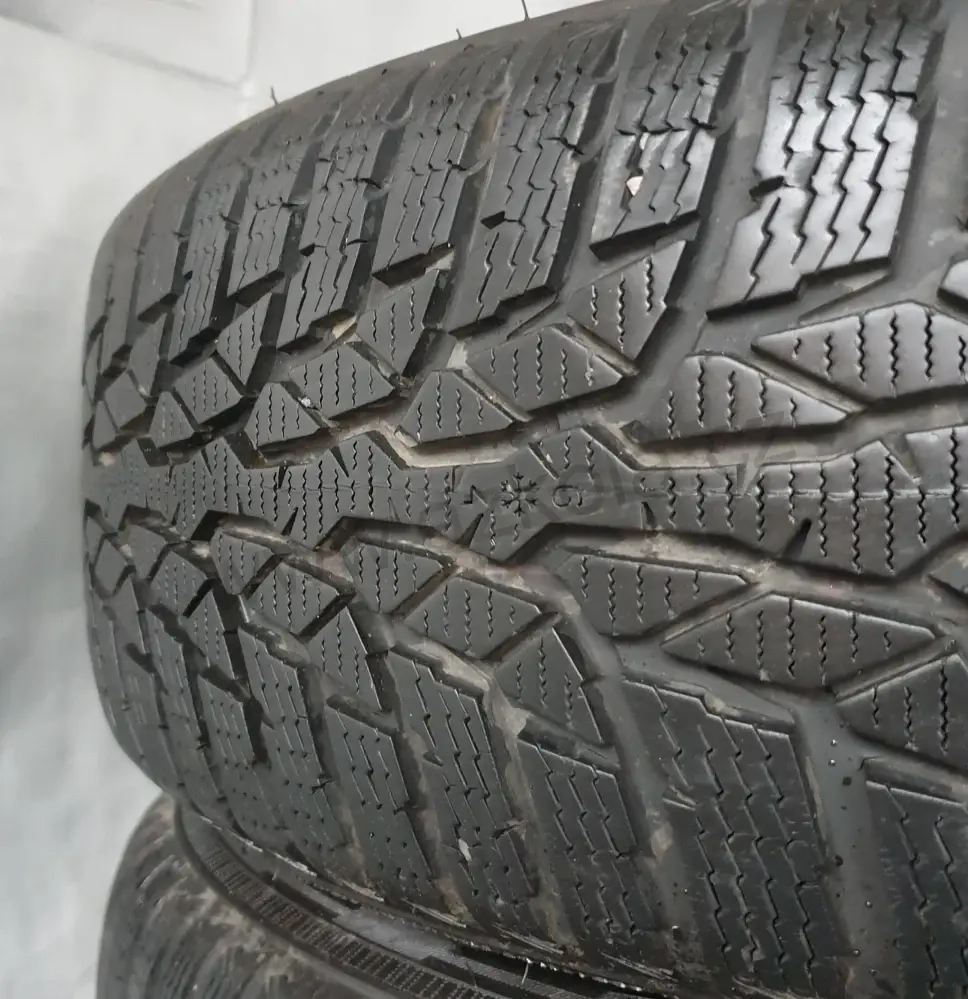 Sada zimních kol Nissan 185/65 R15 AK74