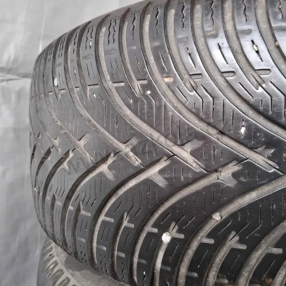 Sada zimních kol Suzuki 215/60 R16 č. AK73