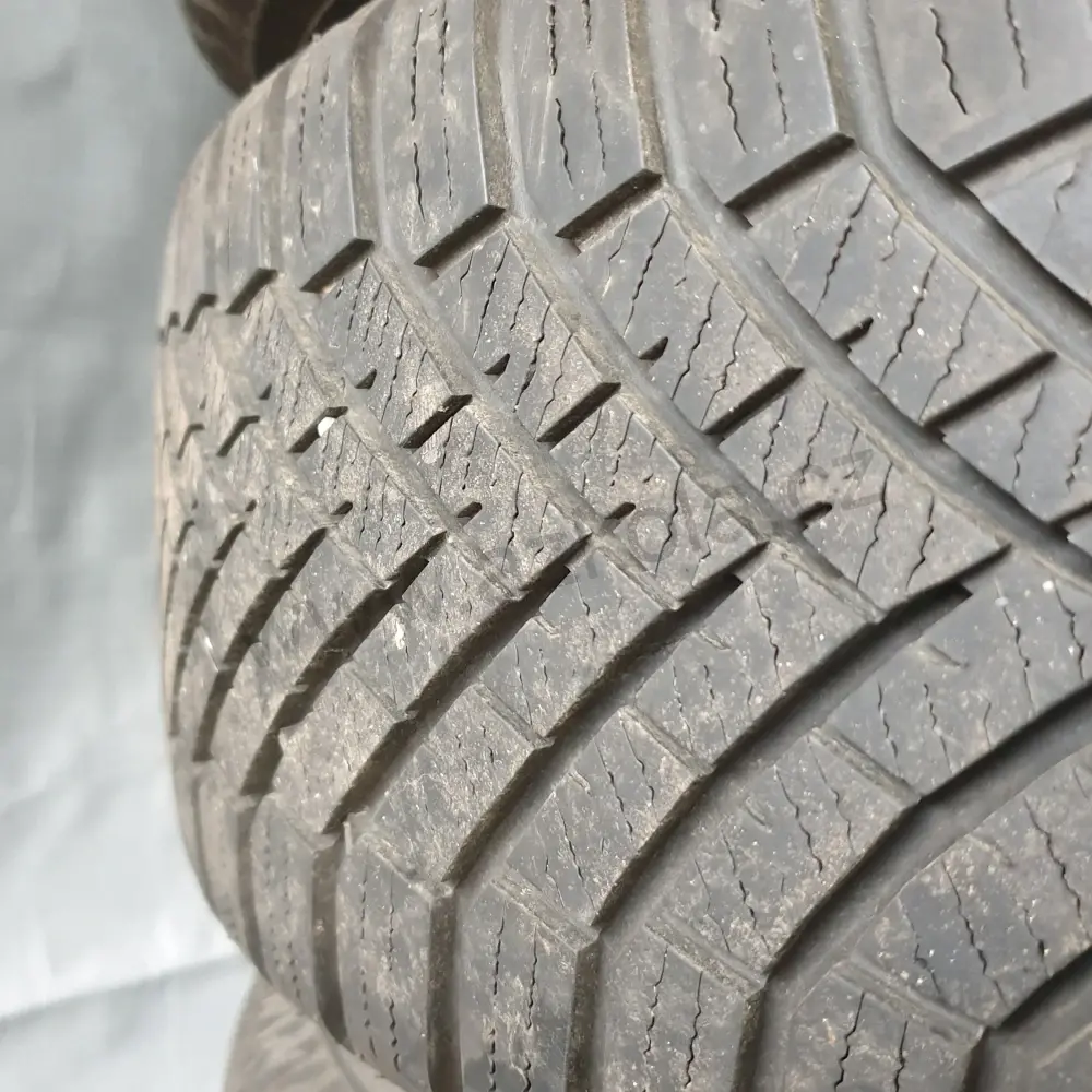 Sada zimních kol Suzuki 215/60 R16 č. AK30