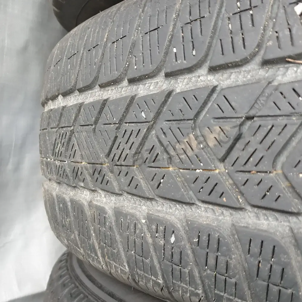 Sada zimních kol Volkswagen 225/65 R17 č. AK108