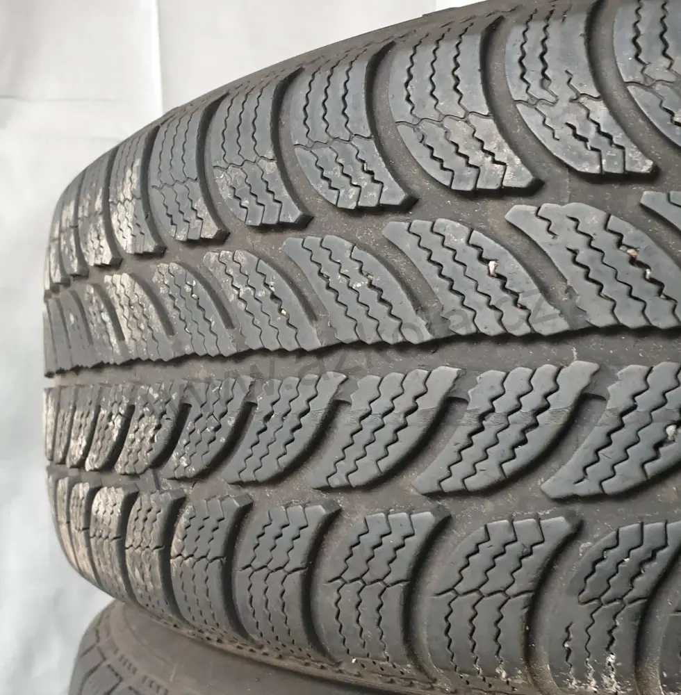 Sada zimních kol Škoda, Volkswagen, Seat, Audi 185/60 R15 č. AK15