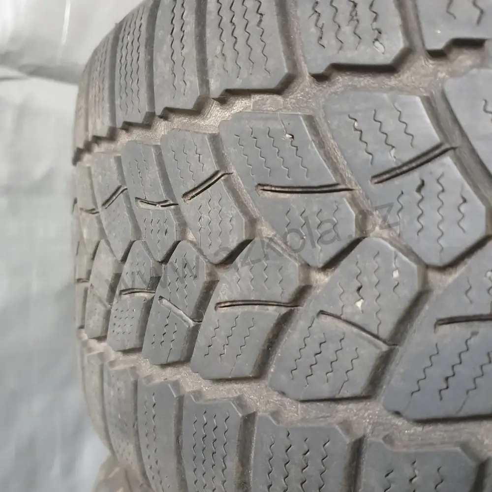 Sada zimních kol Renault 205/55 R16 č. AK23