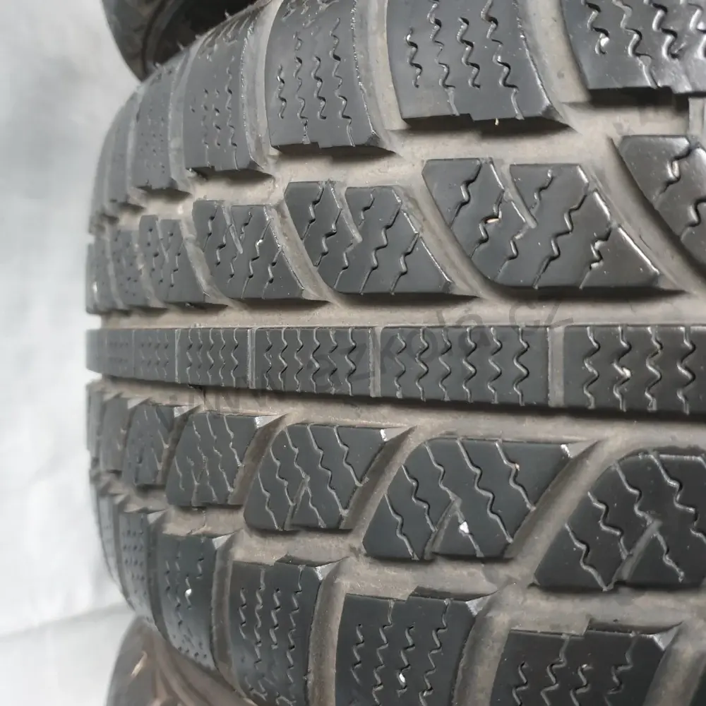 Sada zimních kol Renault 205/60 R16 č. AK145
