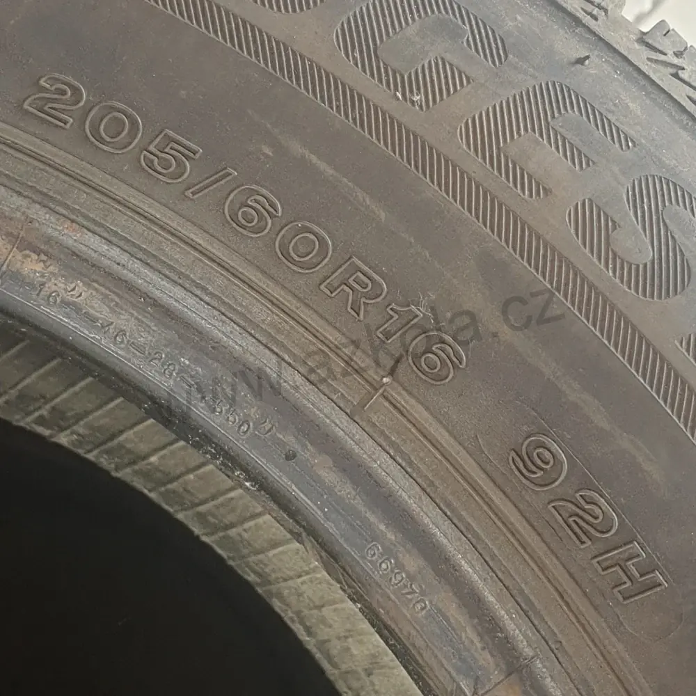Zimní pneumatiky Bridgestone 205/60 R16 č. AP20