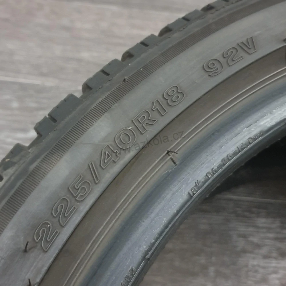 Zimní pneumatiky 225/40 R18 Bridgestone č. AP552