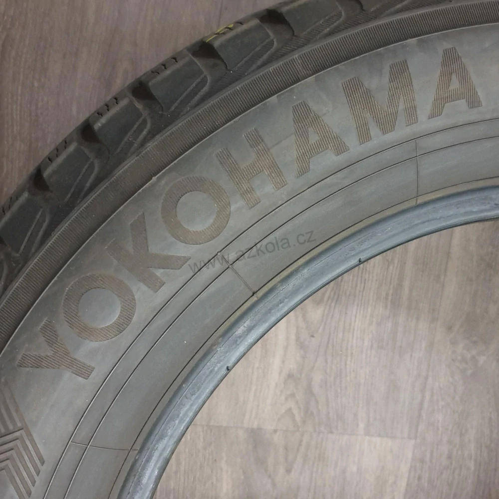 Zimní pneumatiky 215/60 R16 Yokohama č. AP603
