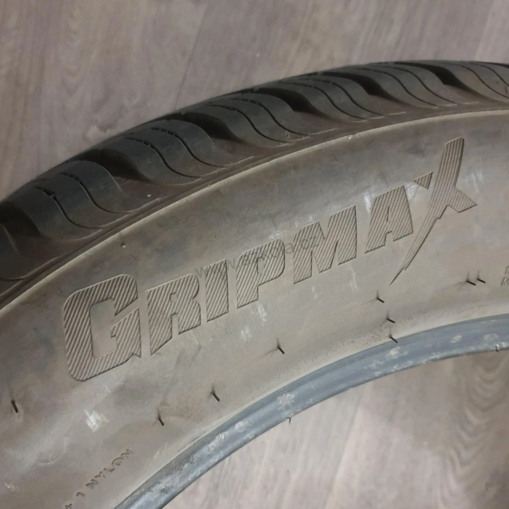 Zimní pneumatiky 235/55 R18 Gripmax č. AP612